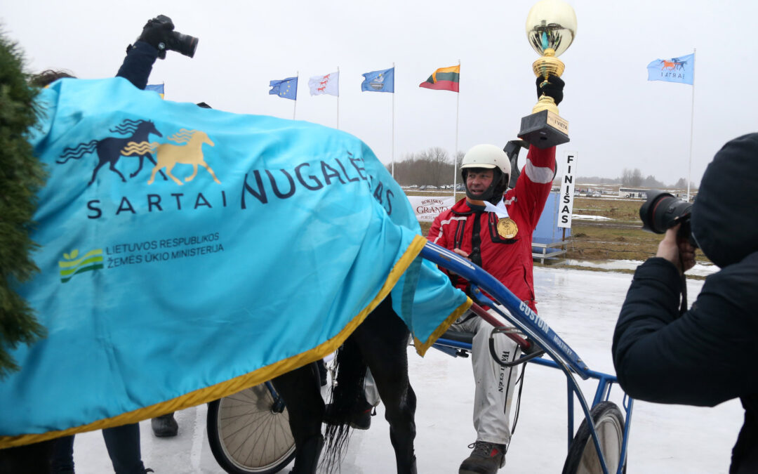 Įvyko „Sartai 2024“, didysis žiemos ristūnų žirgų lenktynių prizas iškeliauja į Anykščių rajoną